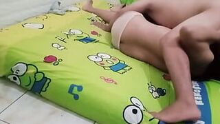 Устойчивый мужчина с фрикадельками изменяет жене Луры - порно видео