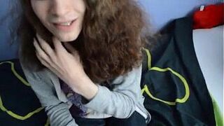 Застенчивая сисси - порно видео