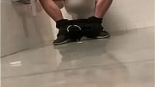 шпион гетеро ванная - порно видео