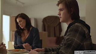 Обычно люди хотят моих денег или моей киски, и ты получаешь киску. - порно видео