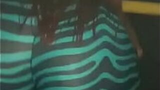 Горячая и вульгарная шлюшка извивается - порно видео