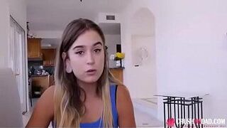 Памела Моррисон в отправке обнаженной одежды папе - порно видео