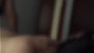 Секс втроем дома - порно видео