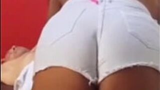 Кончи на мою непослушную грудь - порно видео